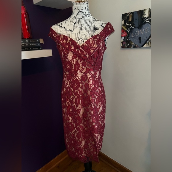Lulus Dresses & Skirts - Lulu’s Off Shoulder Lace Dress